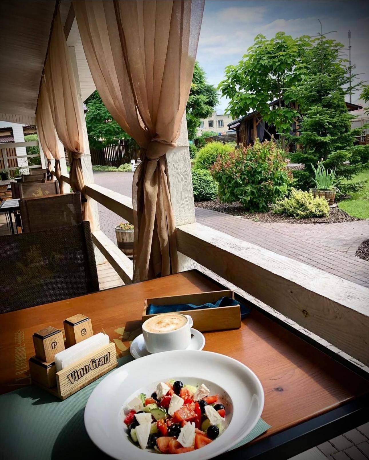 Hotel Bannyi Dvir Uzyn 외부 사진