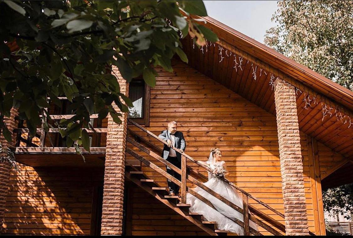 Hotel Bannyi Dvir Uzyn 외부 사진