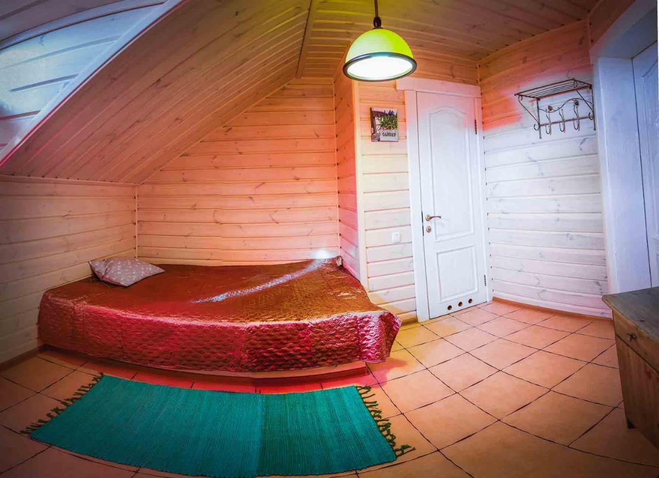 Hotel Bannyi Dvir Uzyn 외부 사진